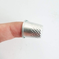 Degetar inchis pentru pielarie - 15mm